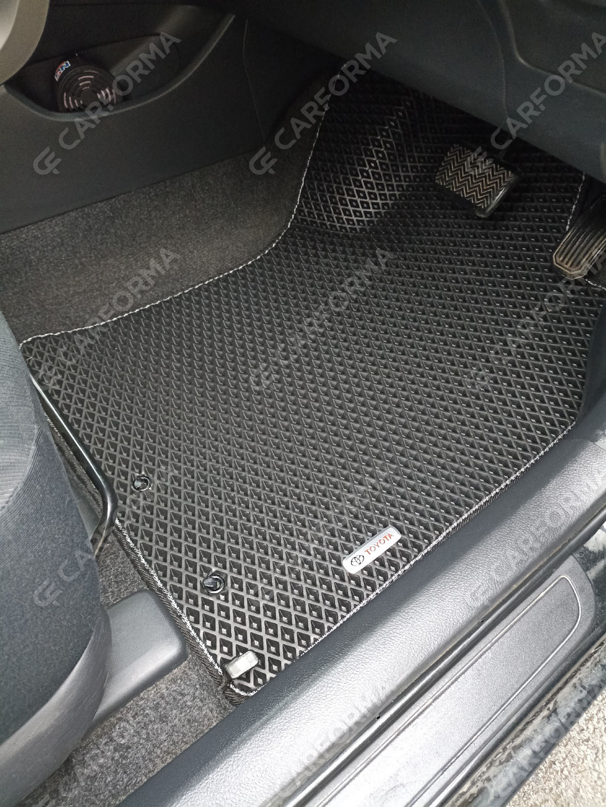 Ворсовые коврики на Toyota Corolla Fielder (E14) 2006&nbsp;-&nbsp;2012 в Красноярске