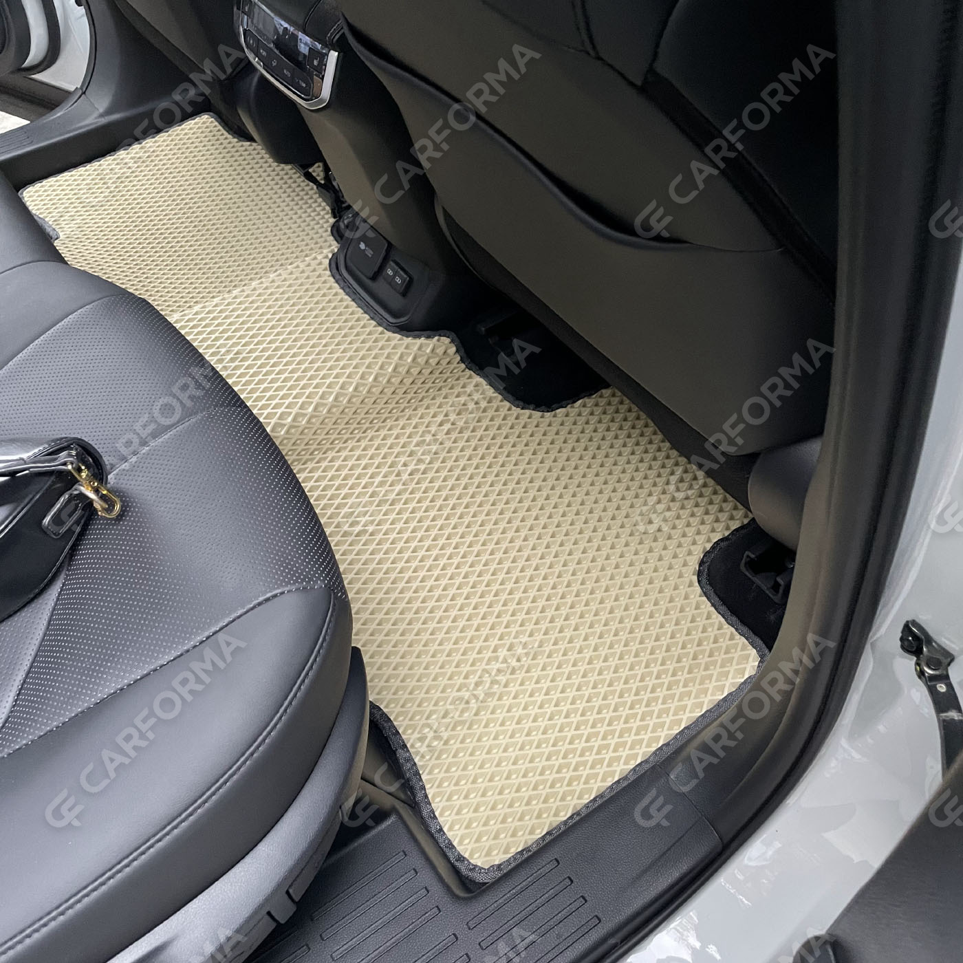 Ворсовые коврики на Toyota Crown Kluger 2021&nbsp;-&nbsp;2026 в Красноярске