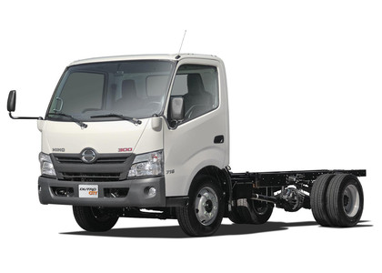 Ворсовые коврики на Hino 300 I широкая кабина 1999 - 2011 в Красноярске