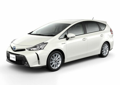 Коврики на Toyota Prius Alpha 2011 - 2021 в Красноярске