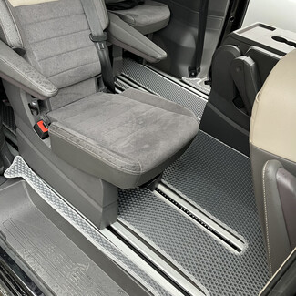 Ворсовые коврики на Volkswagen Multivan (T7) 2021&nbsp;-&nbsp;2026 в Красноярске