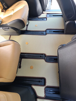 Ворсовые коврики на KIA Carnival IV корейская сборка 2020 - 2025 в Красноярске