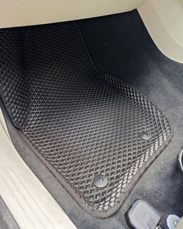Коврики на Volvo V40 II 2012 - 2020 в Красноярске
