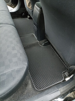 Ворсовые коврики на Toyota Corolla Axio (E14) 2006&nbsp;-&nbsp;2012 в Красноярске