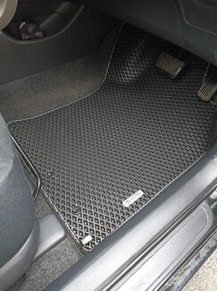 Ворсовые коврики на Toyota Corolla Axio (E14) 2006&nbsp;-&nbsp;2012 в Красноярске